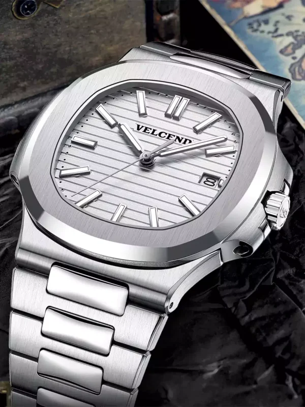 Japan 9015 Automatic Movement Anti-Scratch Watch Waterproof 100M Sapphire Crystal